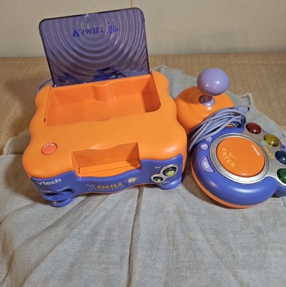Vtech vsmile tv learning system game console with controller - Picture 2 of 13